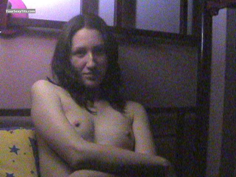 Mein Winziger Busen Topless Selbstporträt von Linda